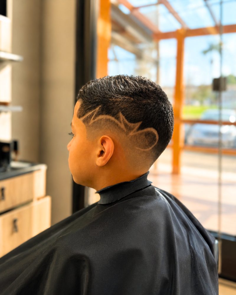 Corte degradê com desenho