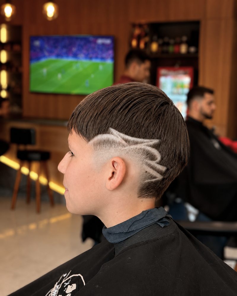 Corte infantil com risco